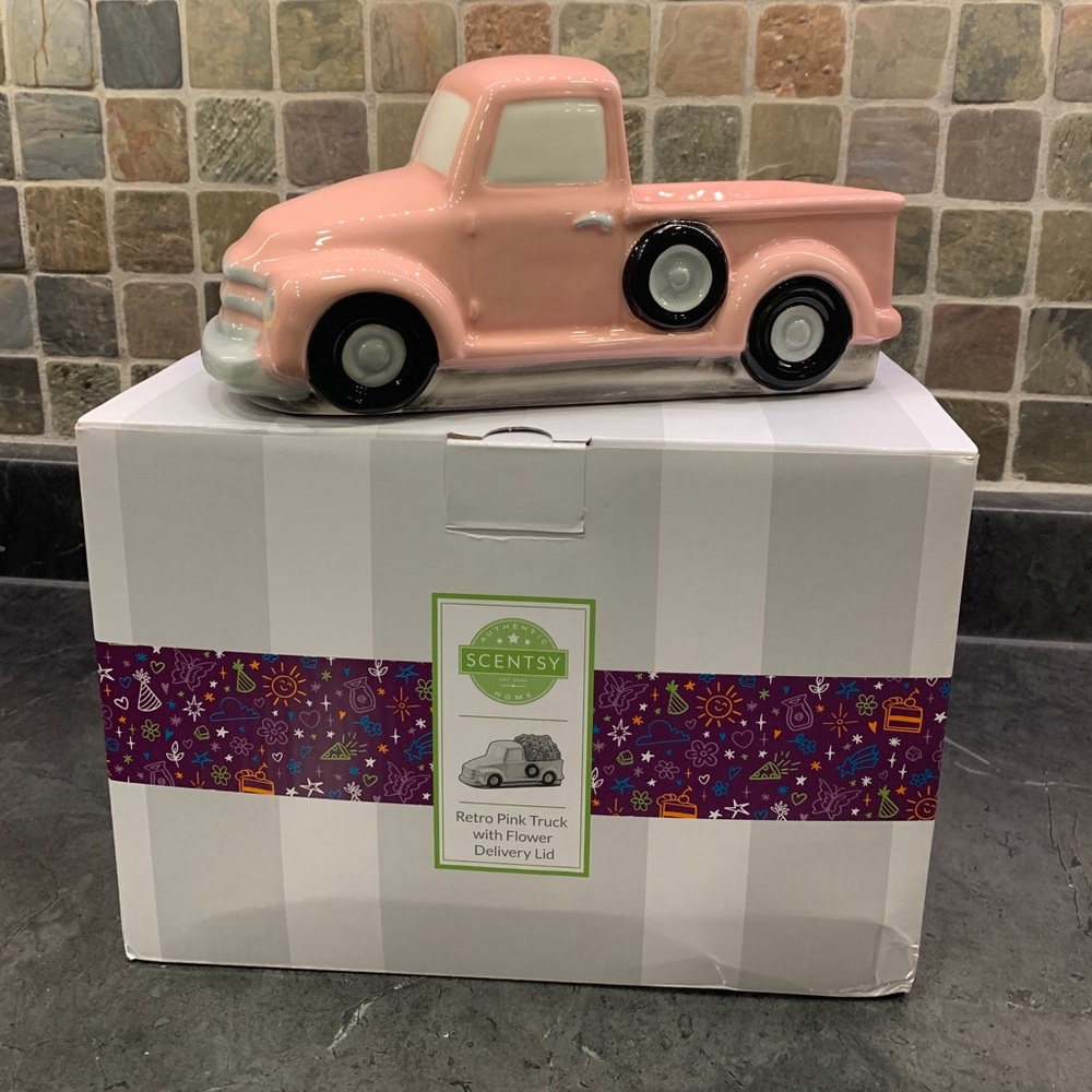 Scentsy Retro Pink Truck warmer - TRUCK ONLY!